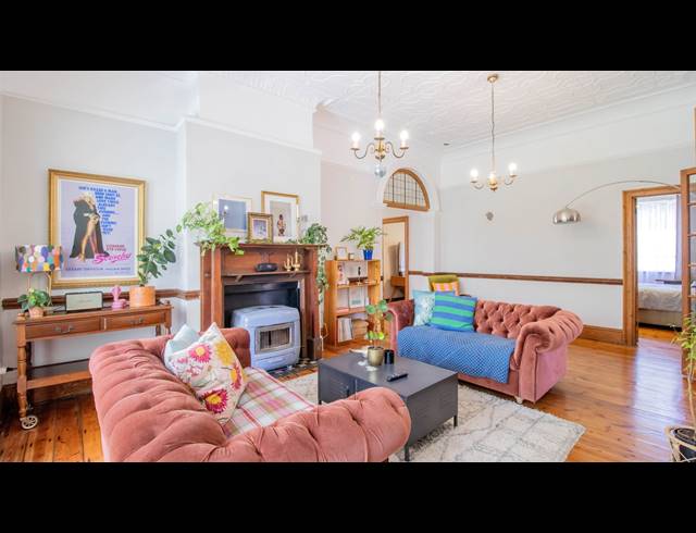 6 BEDROOM FREEHOLD FOR SALE IN PARKTOWN